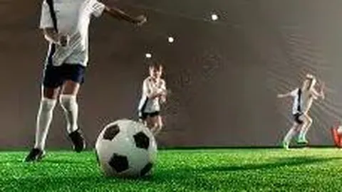 邓婕为爱情牺牲生育，坚守诺言领养双宝，晚年是否会感到遗憾？